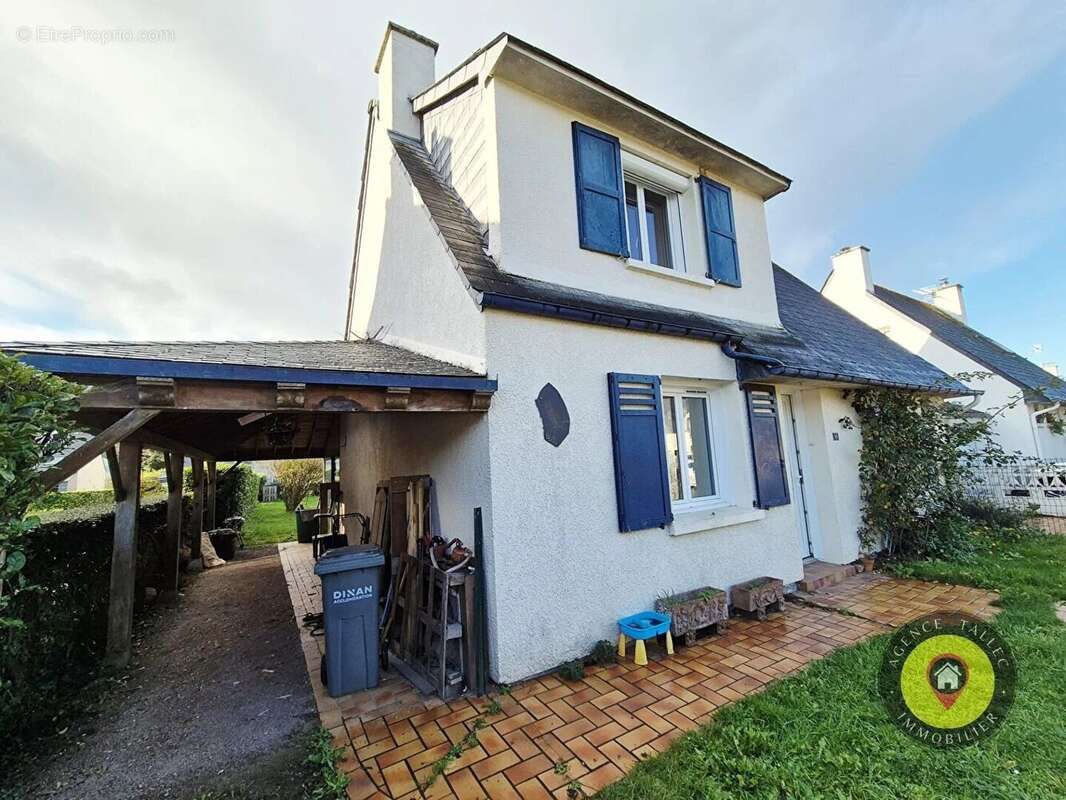 Maison à LANGROLAY-SUR-RANCE