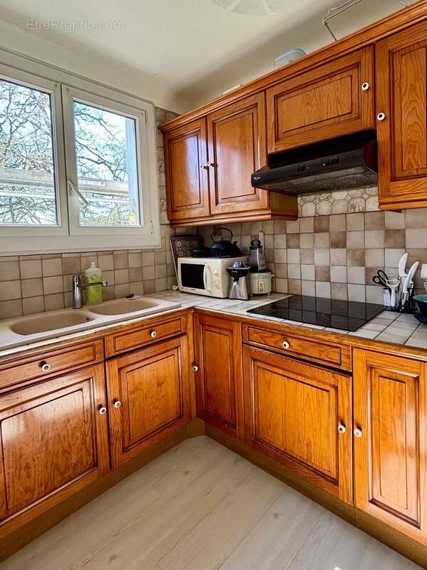 Photo 5 - Appartement à LA CELLE-SAINT-CLOUD