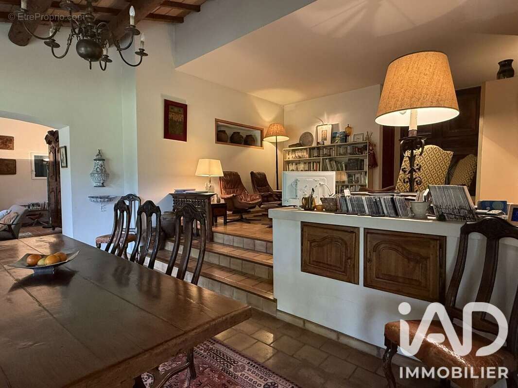 Maison 201 m² à Vaison-La-Romaine  - photo 9