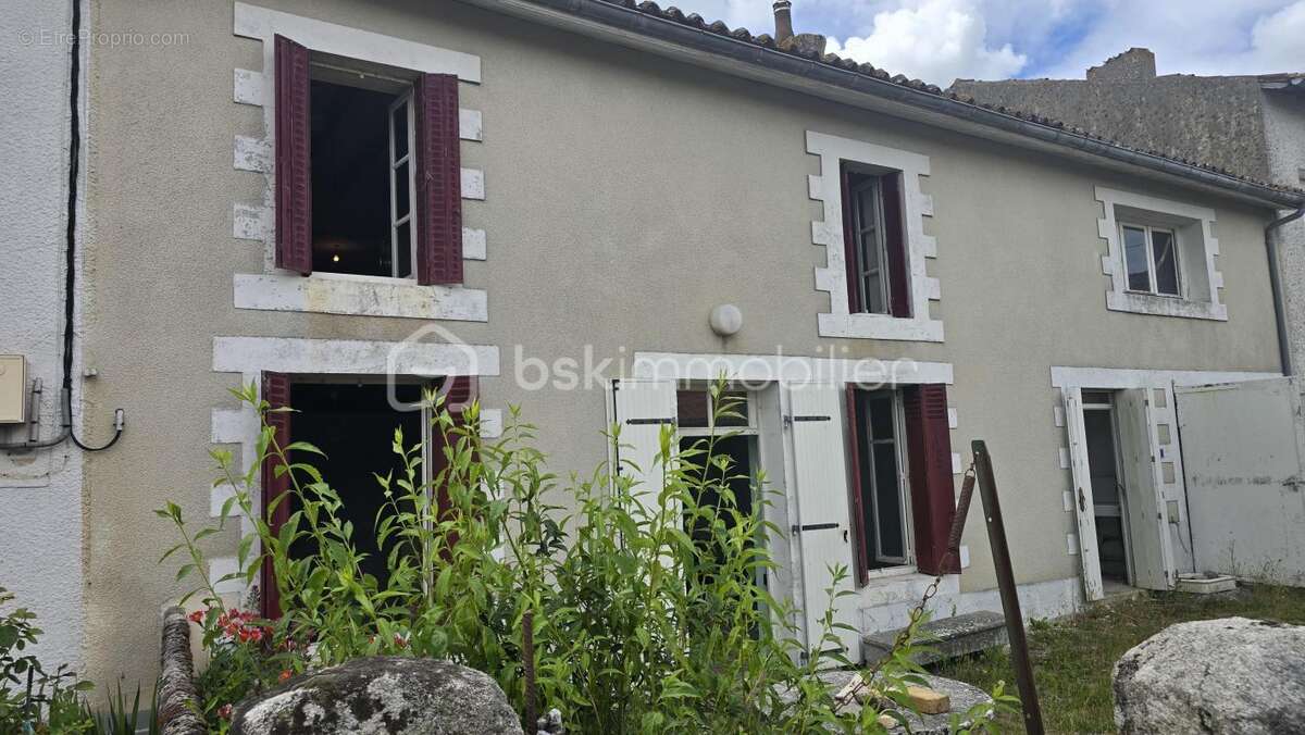 Opportunité ! Maison à rénover, de 102 m², deux chambres, Terrain, garage - photo 4