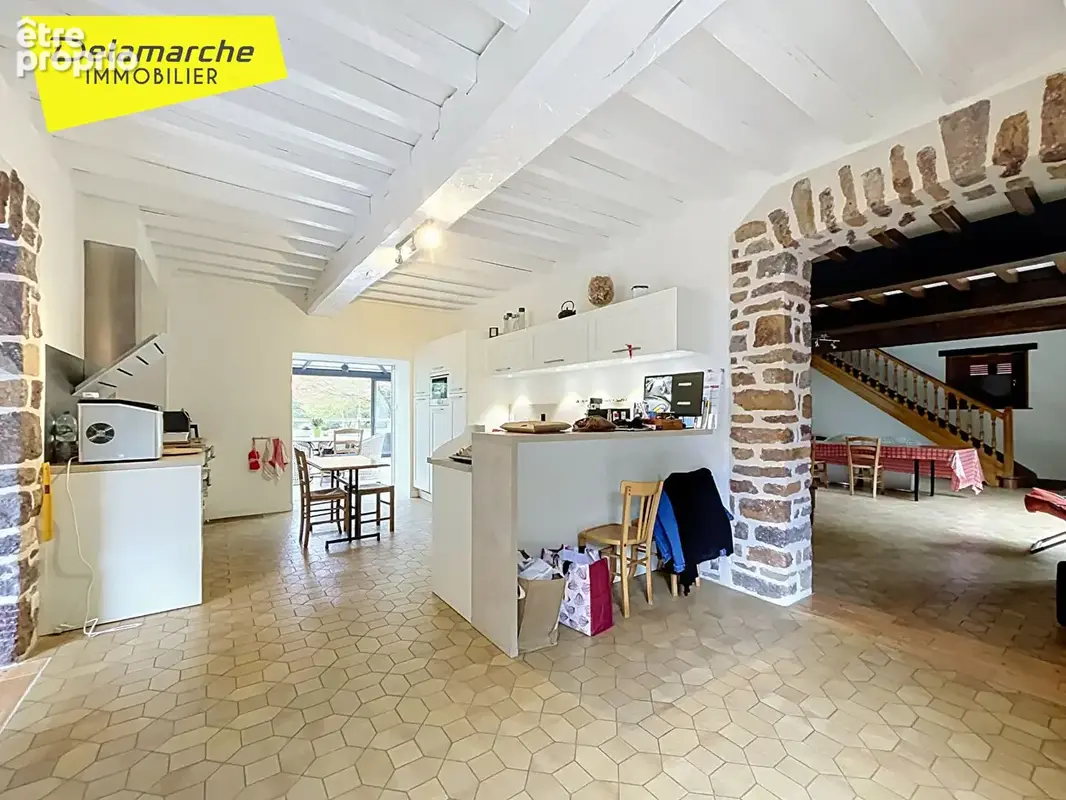 Propriété avec dépendances Brehal  11 pièces - photo 6