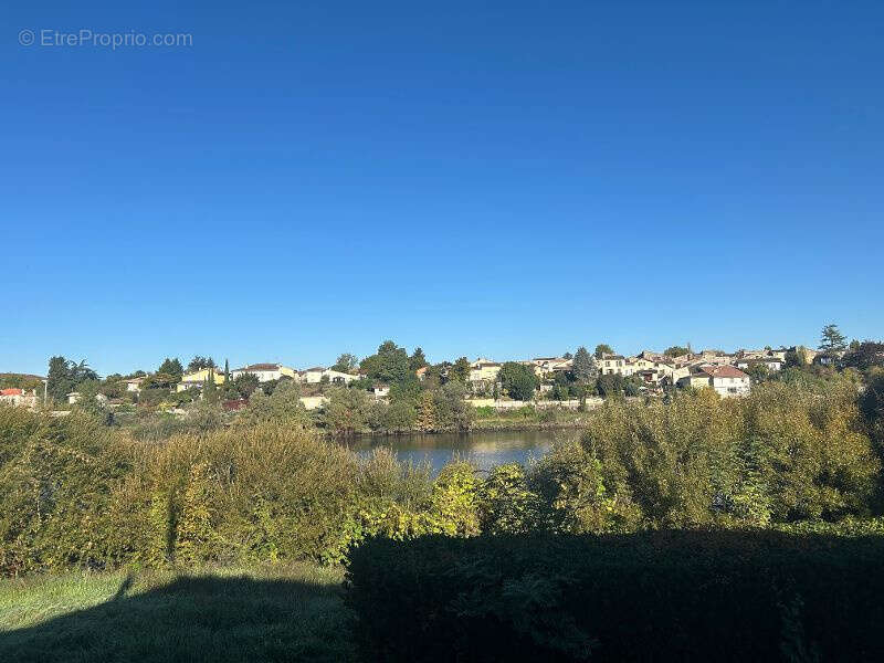 Maison à MOULIETS-ET-VILLEMARTIN