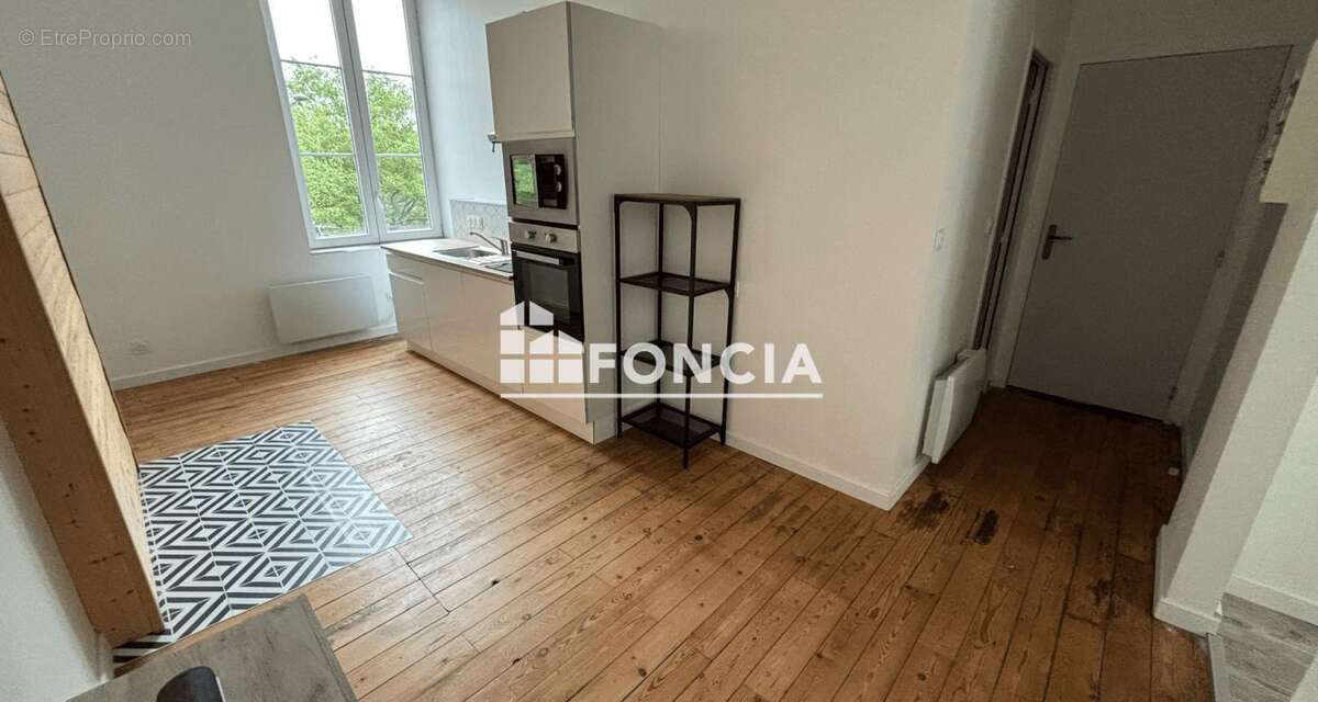 Appartement à SAINT-CYR-SUR-LOIRE