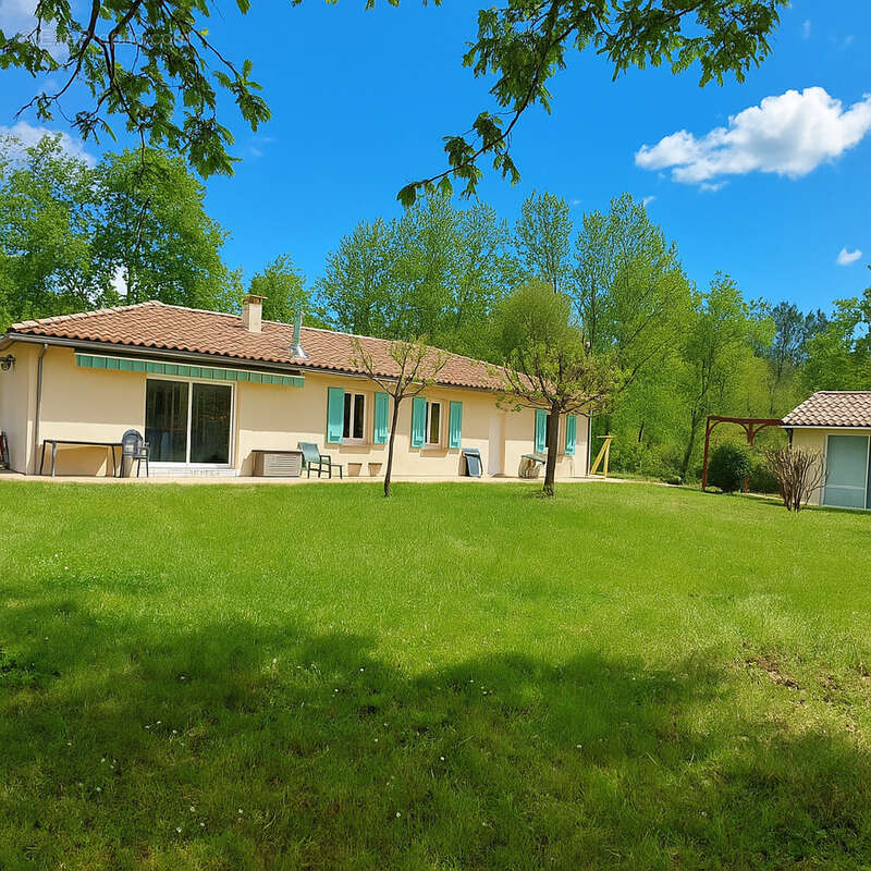 Maison à MOUSTEY