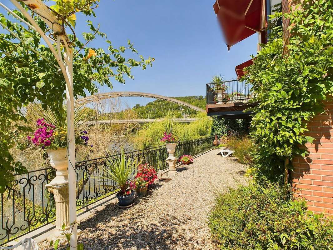 Maison à CASTELMORON-SUR-LOT