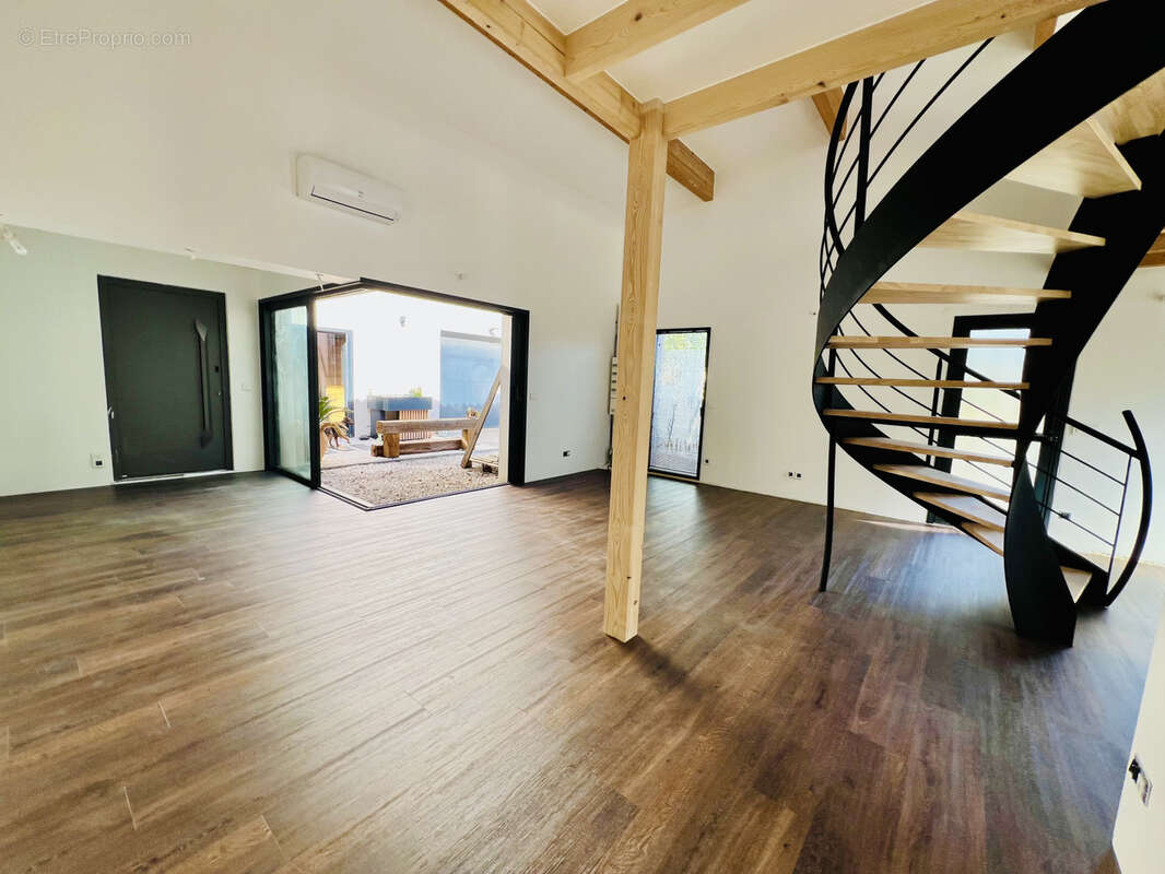 Vente villa T6 - local professionnel - garage - piscine - photo 22