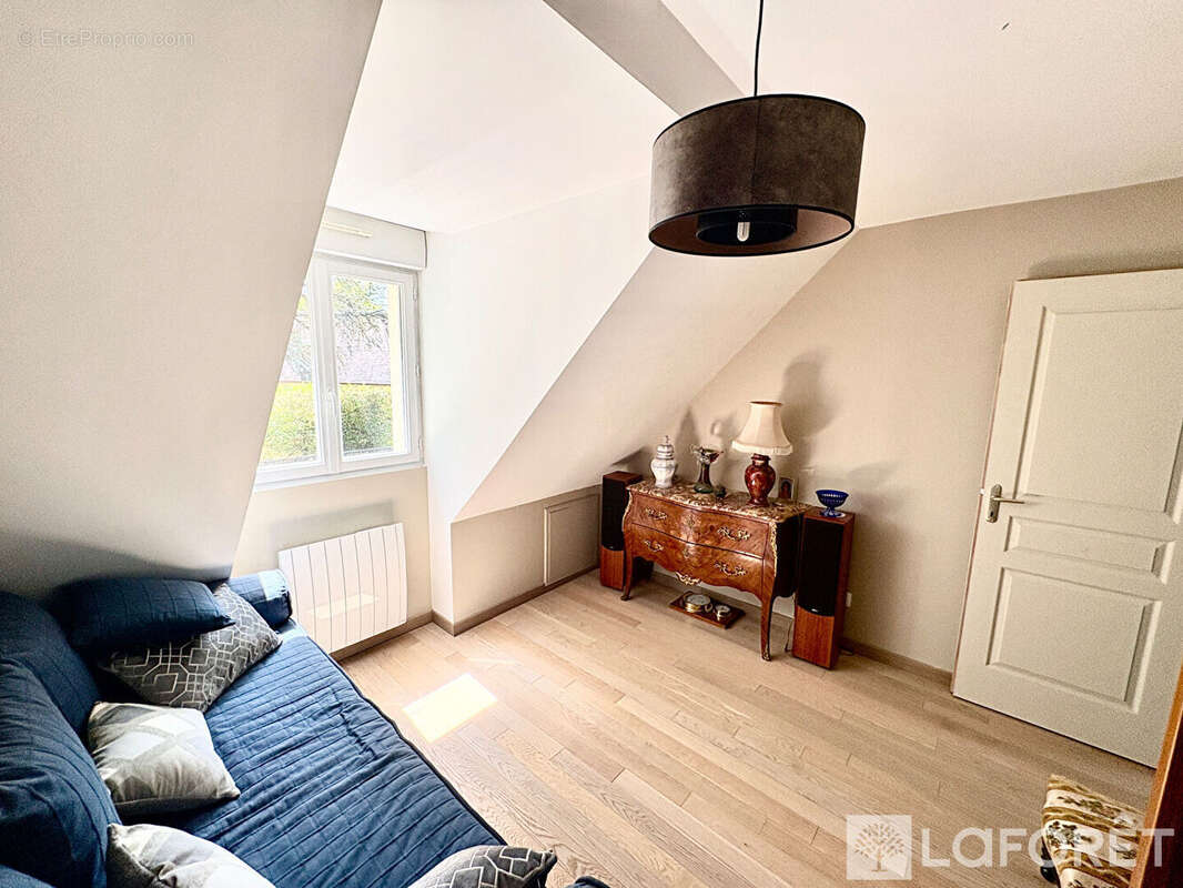 Vulaines sur Seine- Coup de coeur pour cette maison familiale récente - photo 10