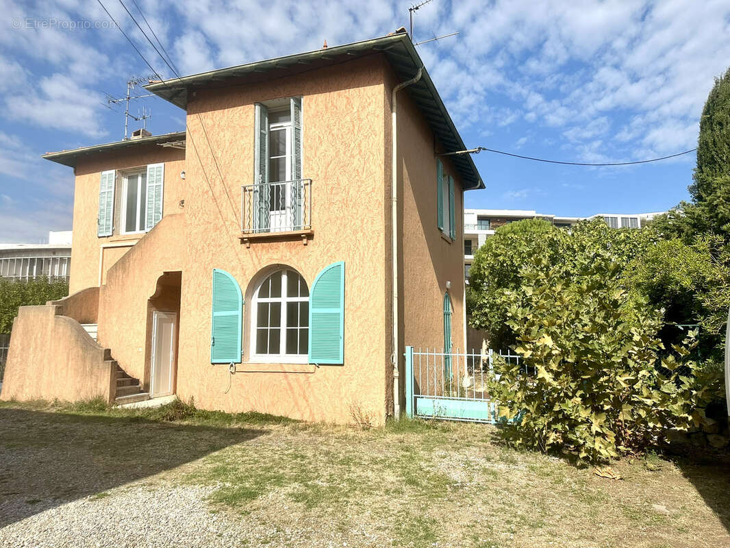 Maison à FREJUS