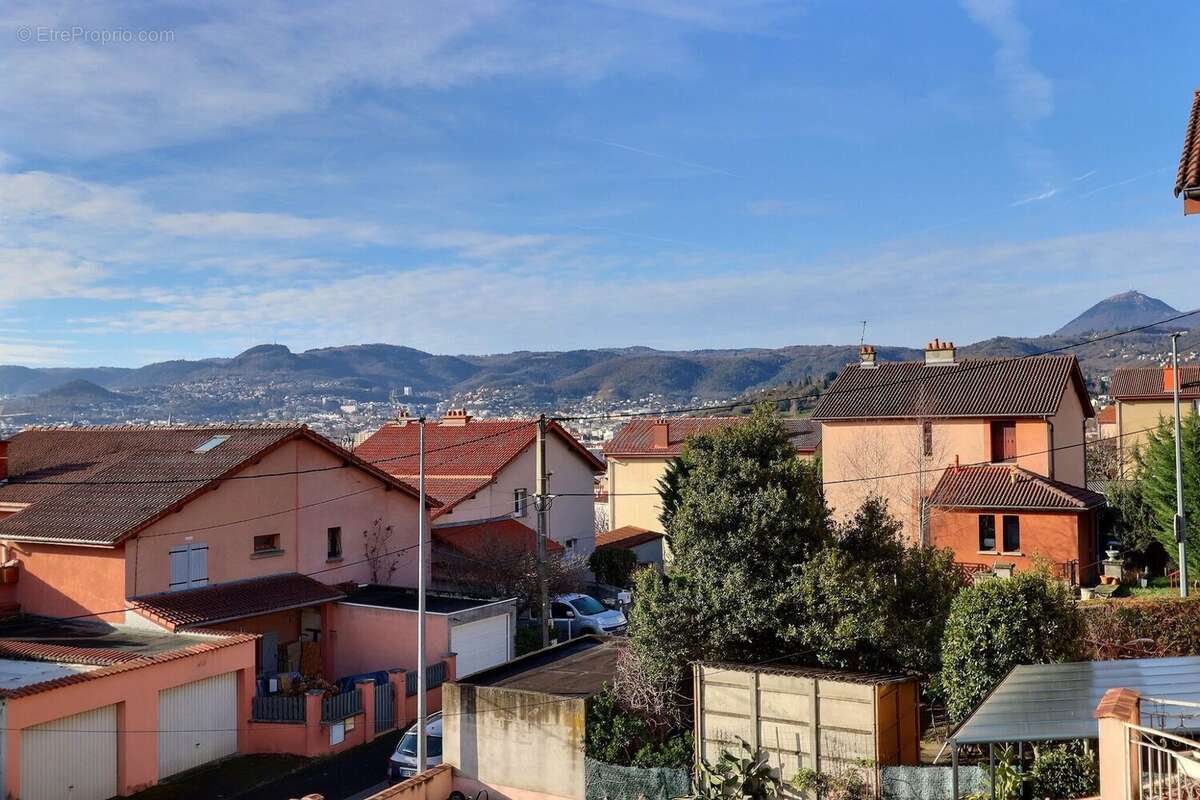 Maison à CLERMONT-FERRAND