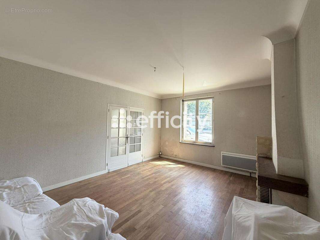 Maison 128 m² à Couze-Et-Saint-Front  - photo 3