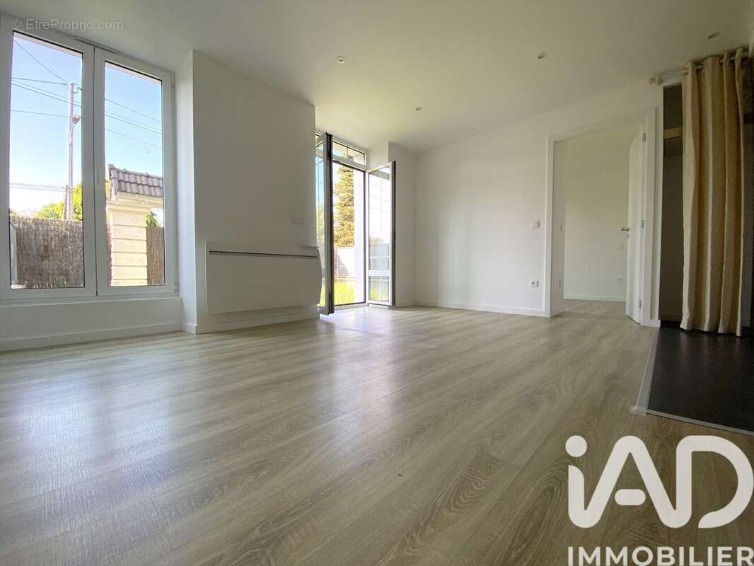 Photo 3 - Appartement à SAINT-REMY-LES-CHEVREUSE
