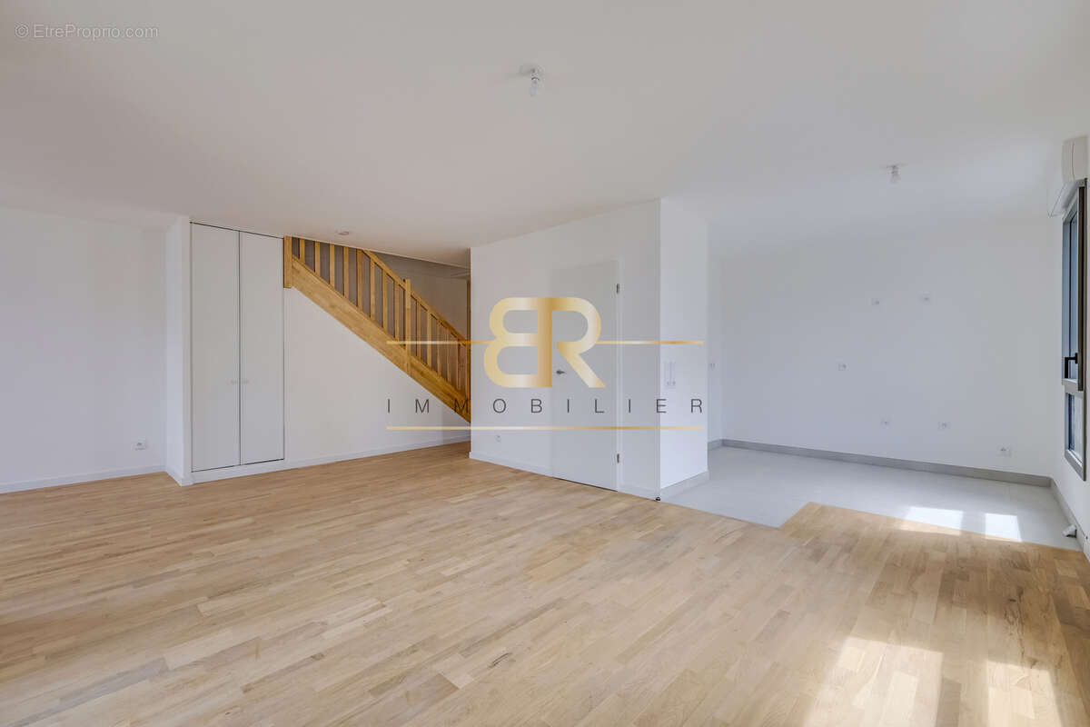 Appartement à COLOMBES