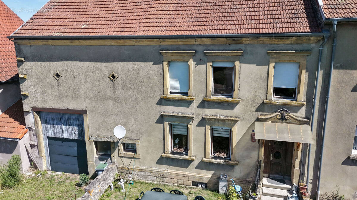 Théding - Ancien corps de ferme à rénover - 129 m² - photo 1