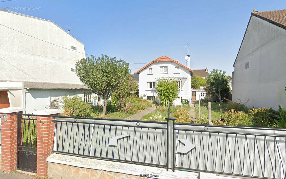 Maison à PARAY-VIEILLE-POSTE