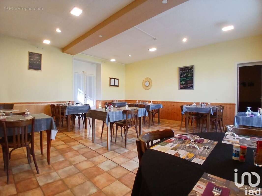 Photo 6 - Commerce à BEUXES