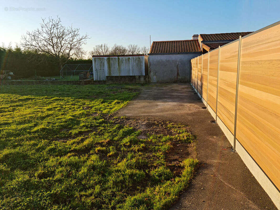 Terrain à SAINT-PHILBERT-DE-GRAND-LIEU