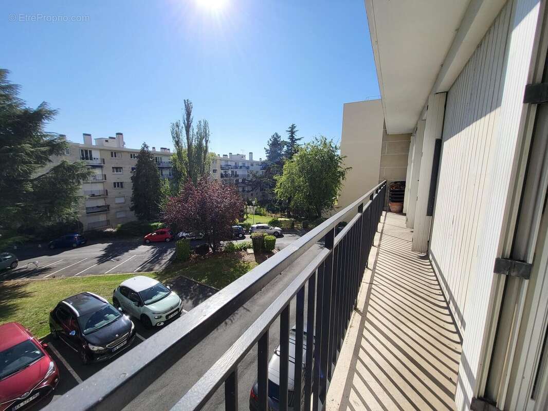 Appartement à ROSNY-SOUS-BOIS