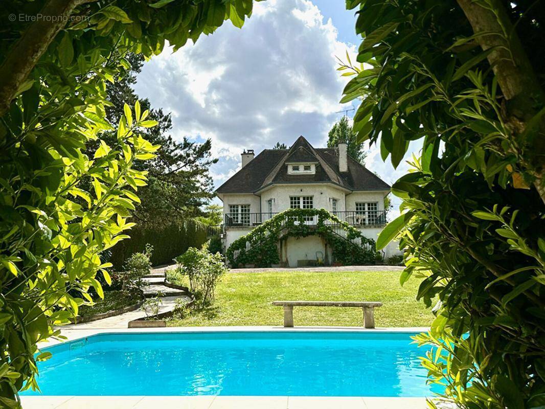 Maison à AMILLY
