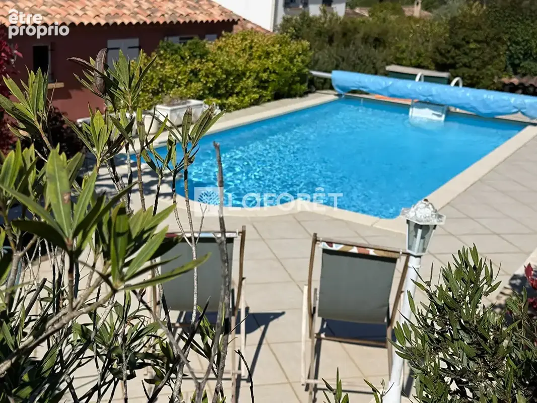 VILLA proche du lac de Saint -Cassien à Montauroux 4 pièce(s) 100 m2 avec un grand garage et une piscine - photo 4