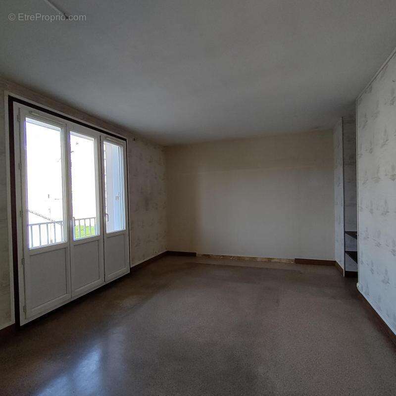 Appartement T2 47m² - Crépy-en-Valois - 3650.2.1.51 - photo 2