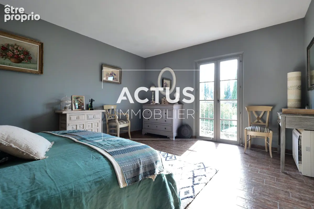 Maison 202 m² à Eygalieres  - photo 5