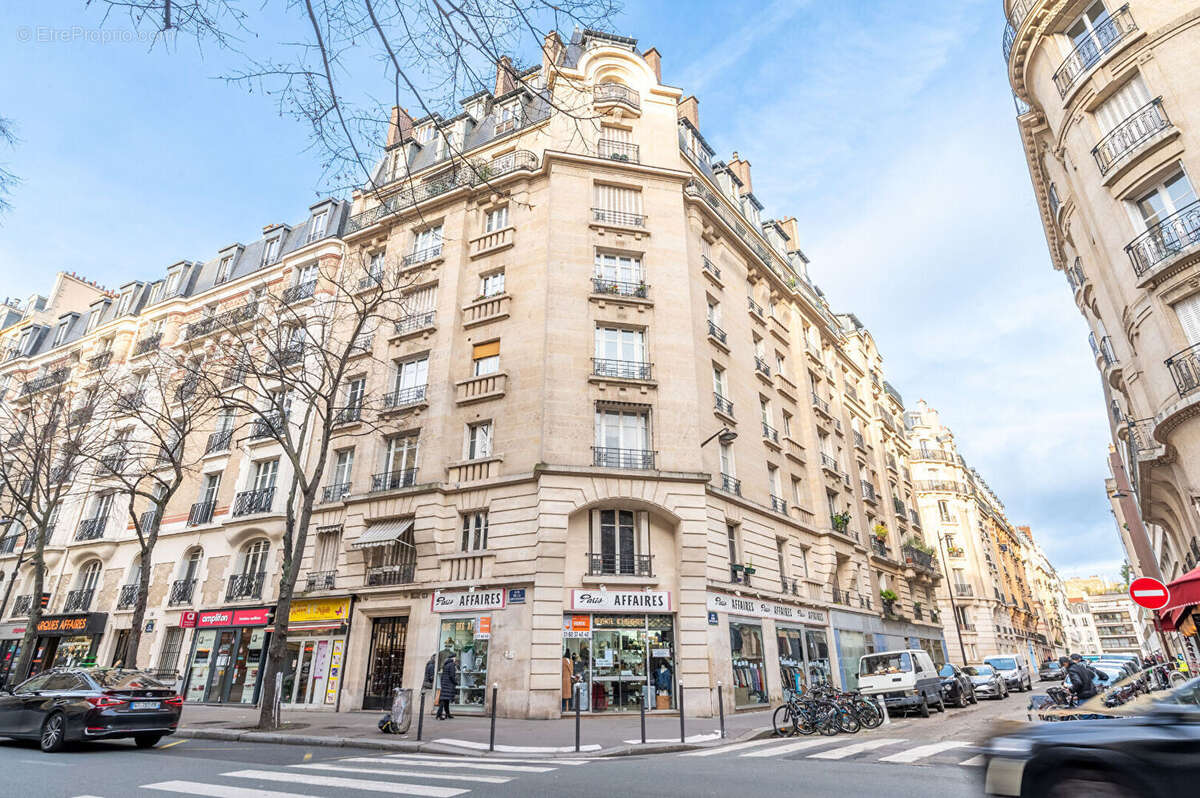 Appartement à PARIS-15E