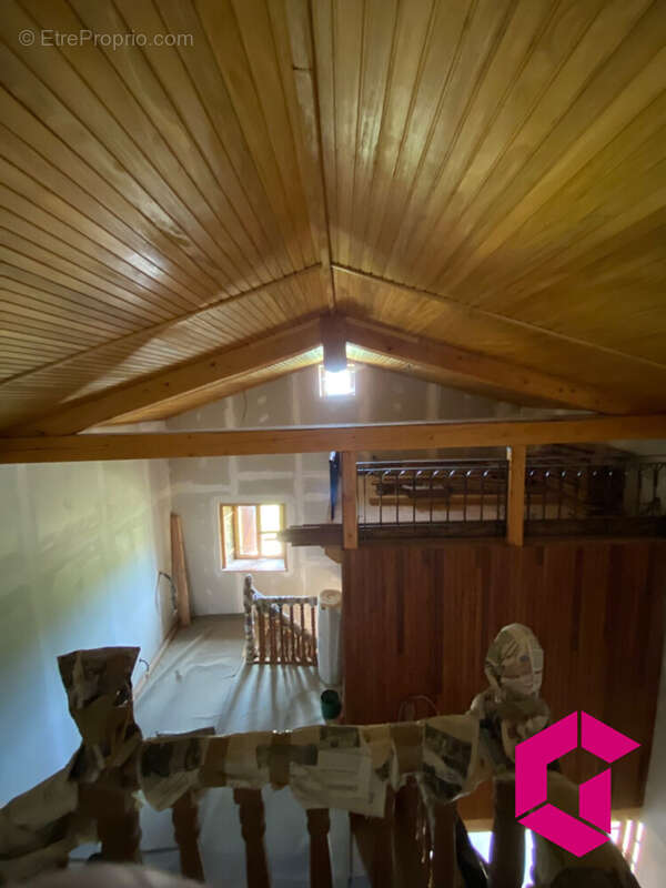 Maison à CHAMPAGNAC-LE-VIEUX