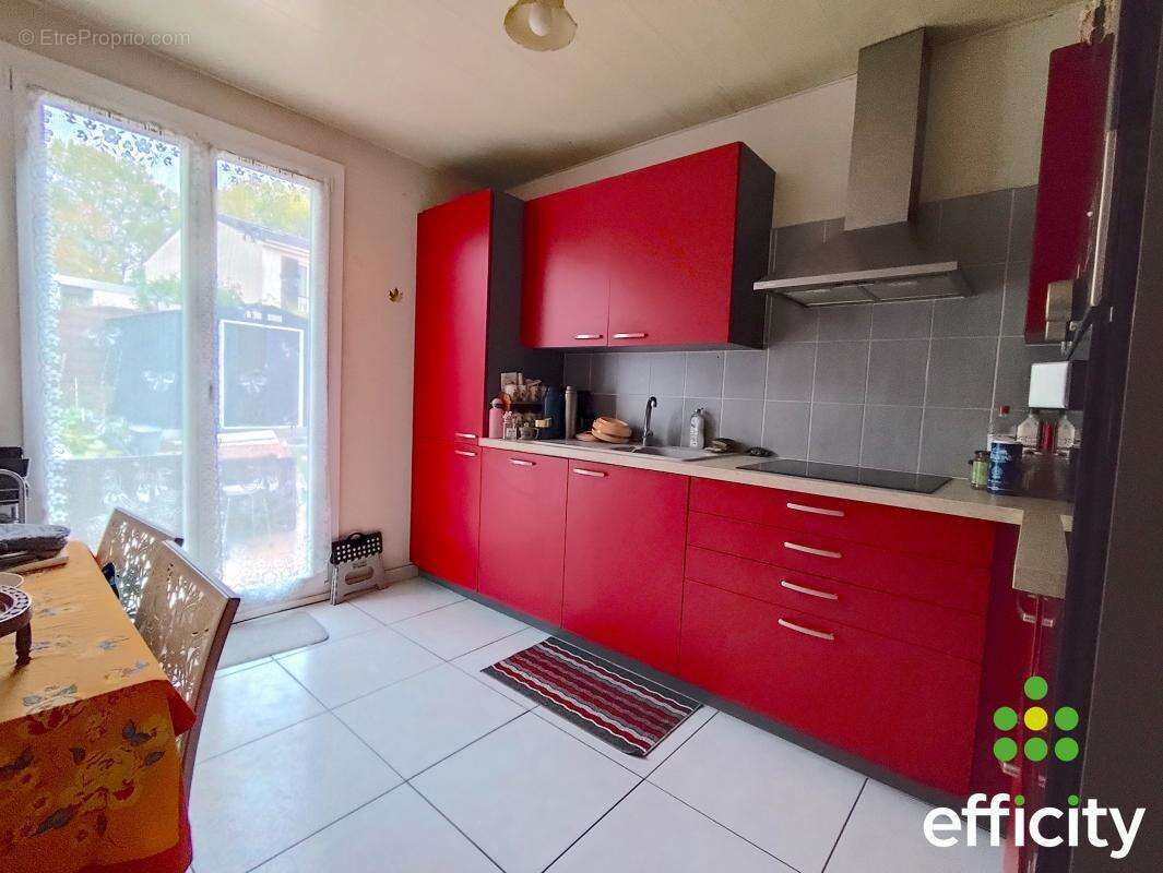 Maison à MONTIGNY-LE-BRETONNEUX