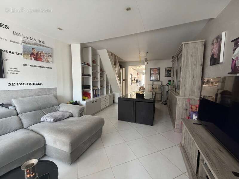 Maison à vendre 4 pièces TOURCOING (59) - photo 2