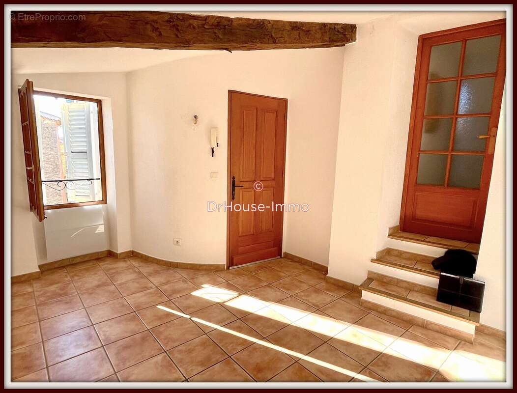 Appartement à LORGUES