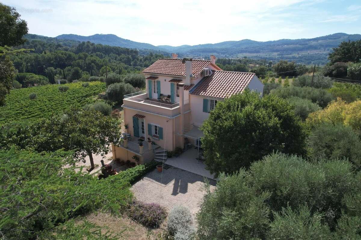 Maison à LE CASTELLET
