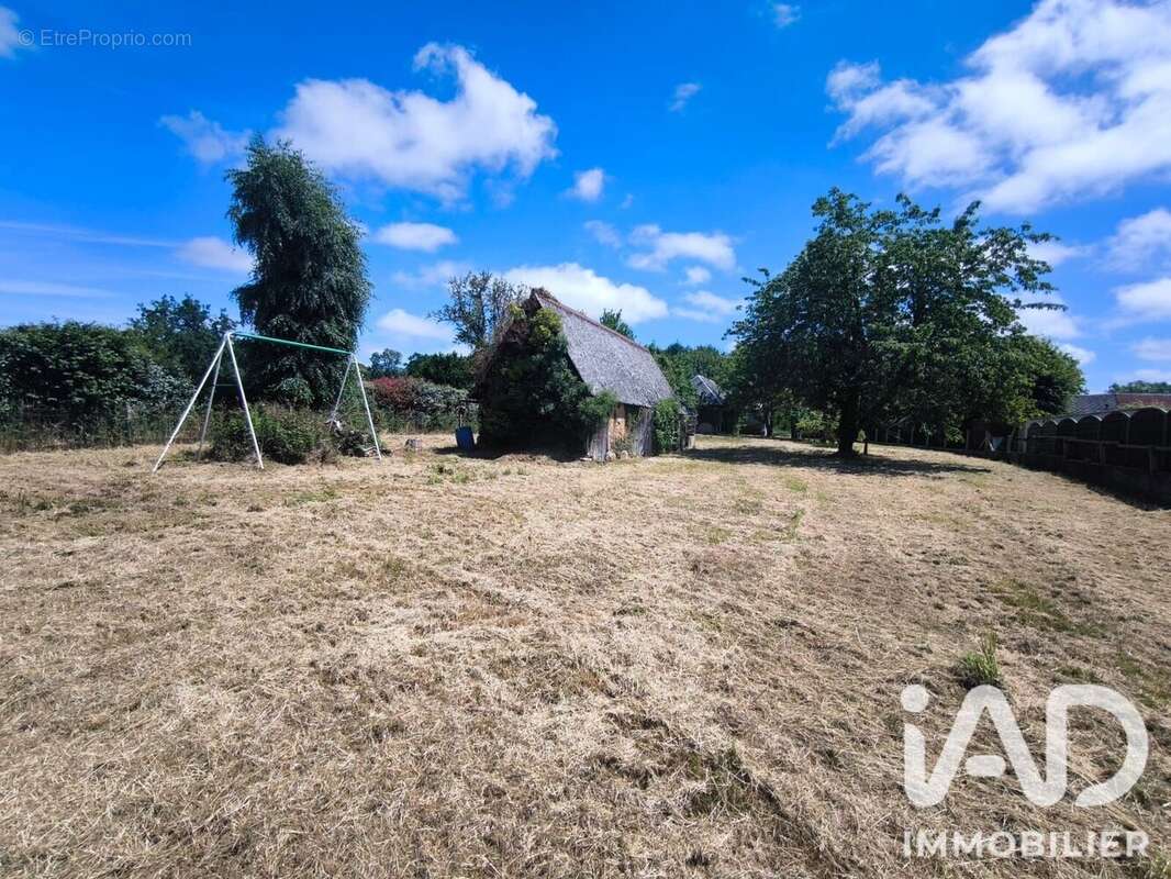Terrain 1893 m² à Campigny  - photo 3