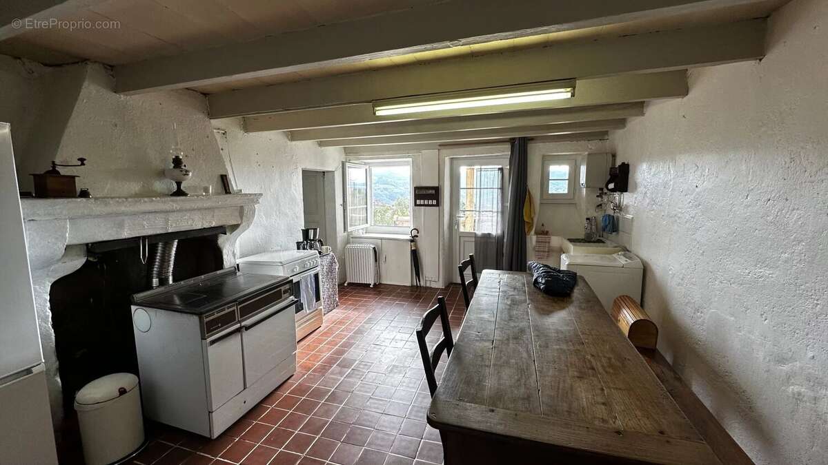 Maison à COLOMBIER-LE-VIEUX