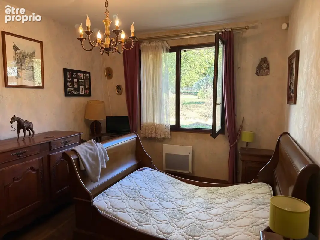 Maison 9 pièces 208 m² à vendre à Thevet-Saint-Julien (36400) - photo 8