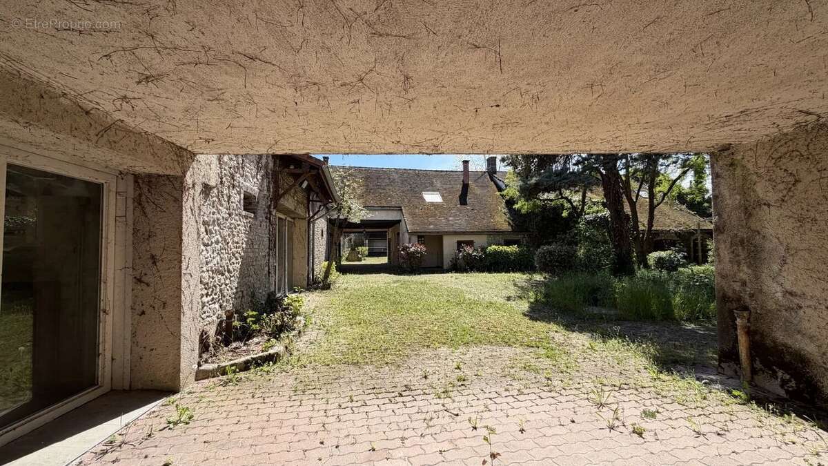 Maison à EGREVILLE