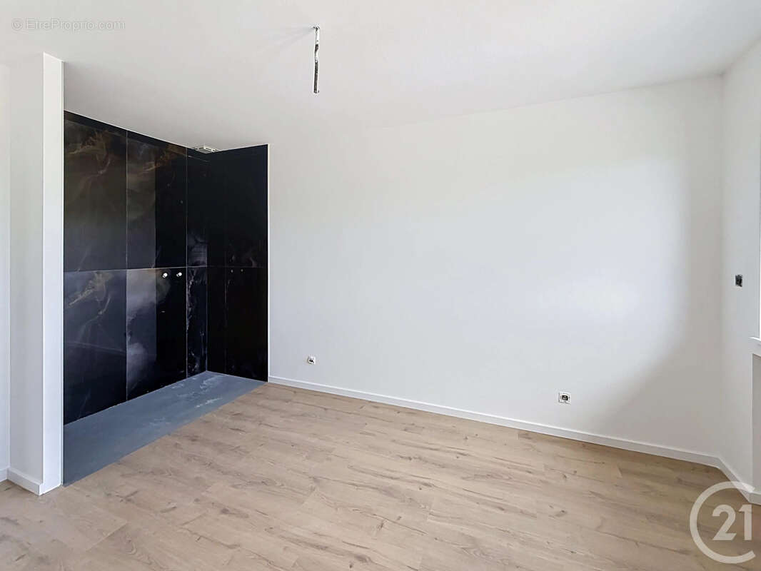 Maison 140 m² à Epinal  - photo 2