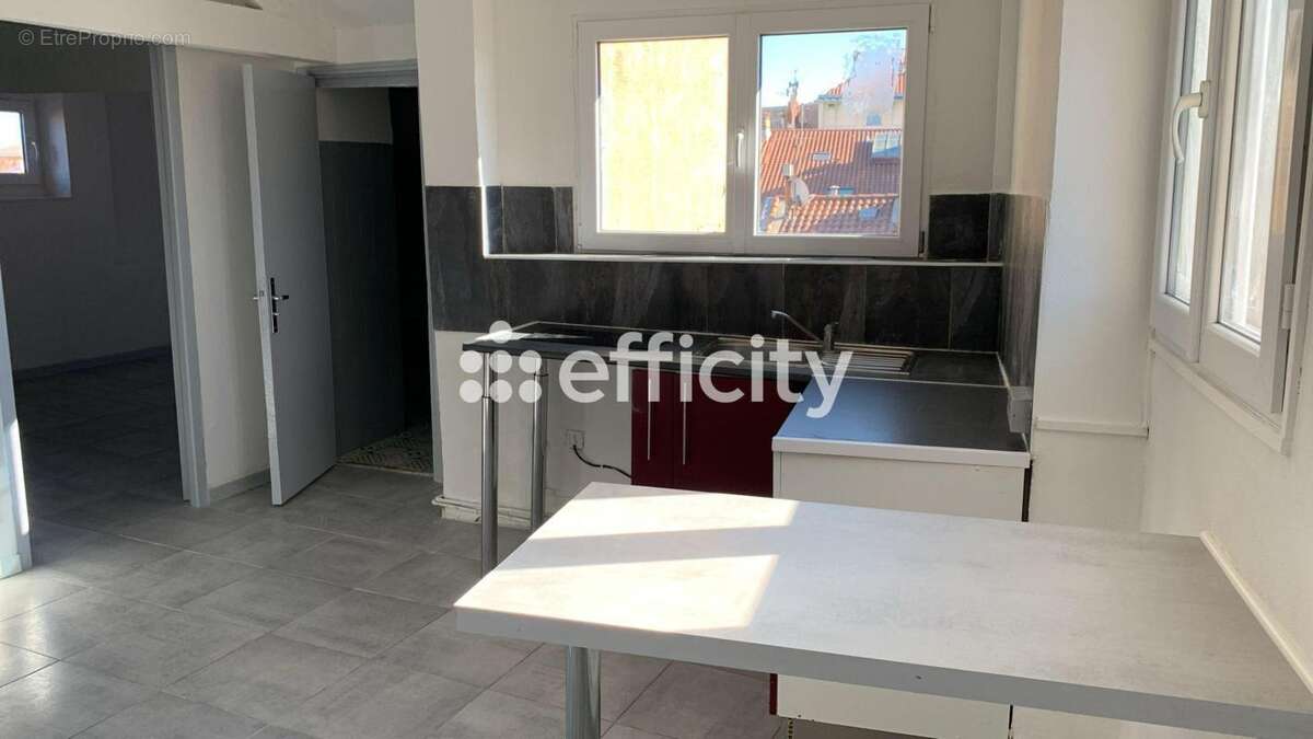 Appartement 270 m² à Beziers  - photo 4