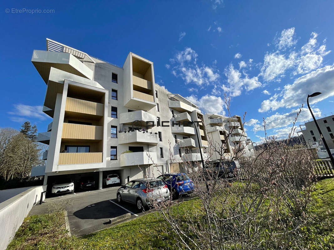 Appartement à BILLERE