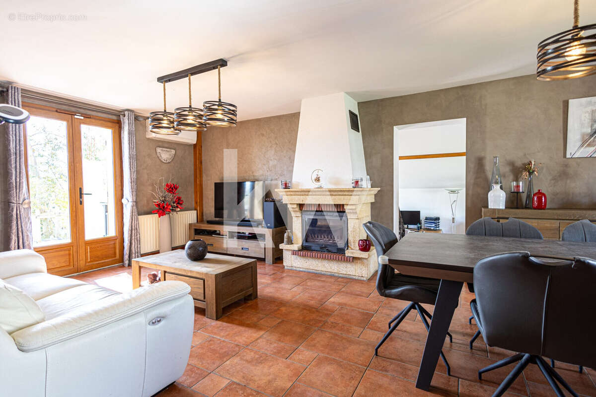 Maison à LOURY