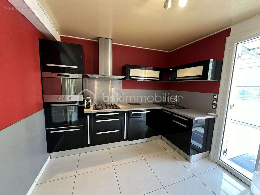 Maison à LA CHAPELLE-GAUTHIER