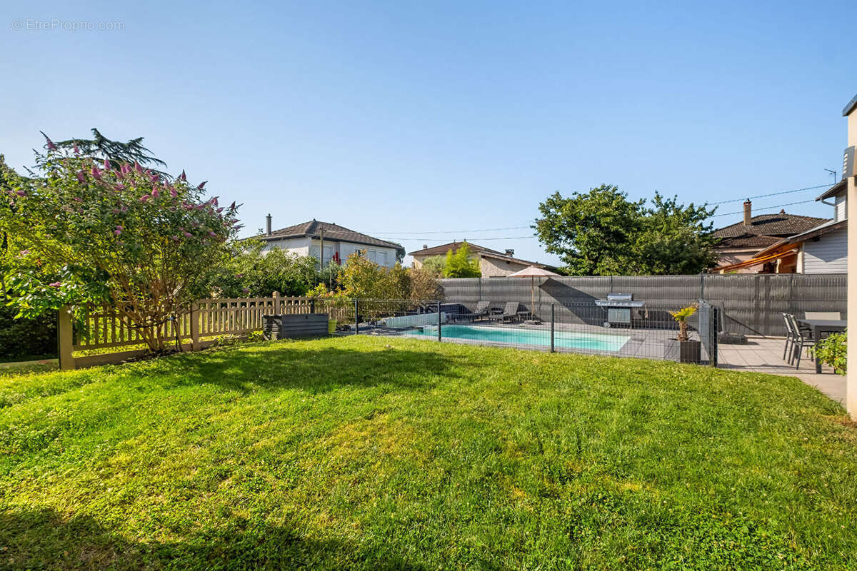 Maison rénovée - 4 ch + Bureau - Piscine - photo 3