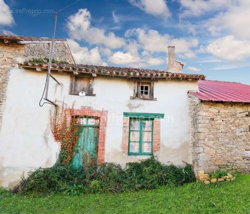 Maison à DOMPIERRE-LES-EGLISES