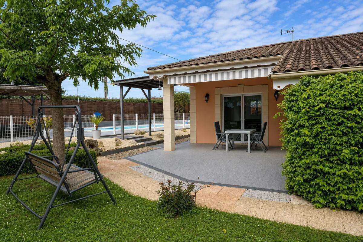 Maison 5 pièces, piscine et jardin à Houeillès - photo 7