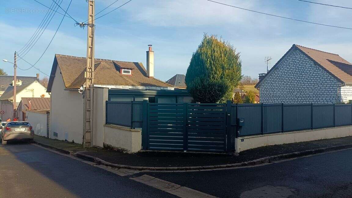 Maison à SAINT-PIERRE-SUR-DIVES