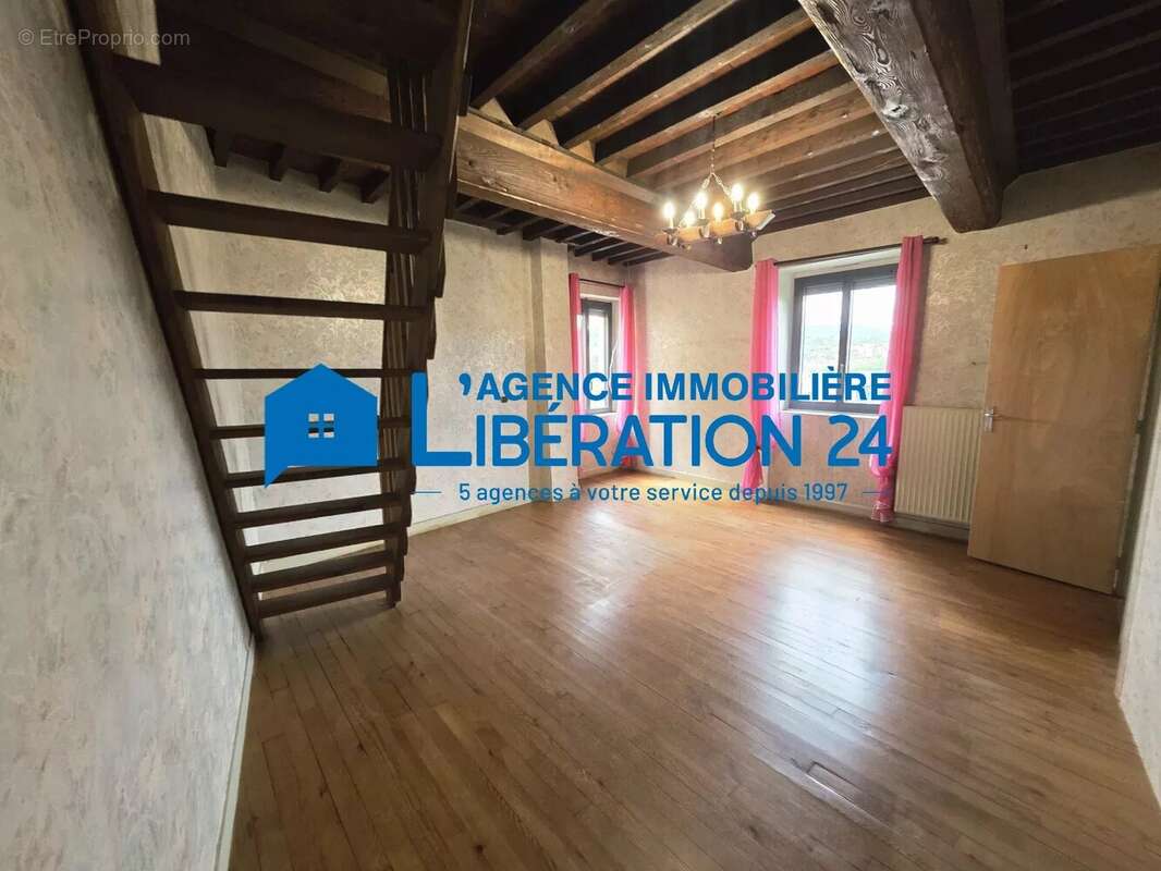 Maison à GENILAC
