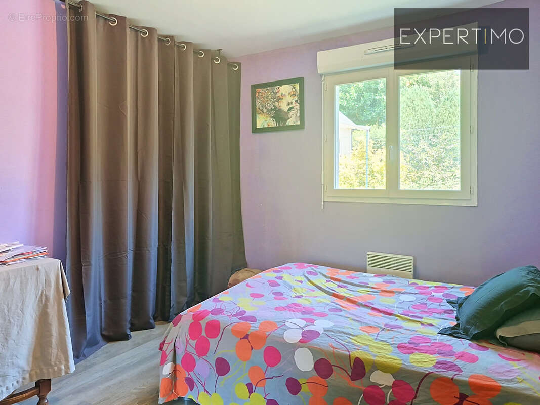 Maison plain pied   5 pièces   4 chambres   Terrain de 733 m2 sans vis-à-vis - photo 7