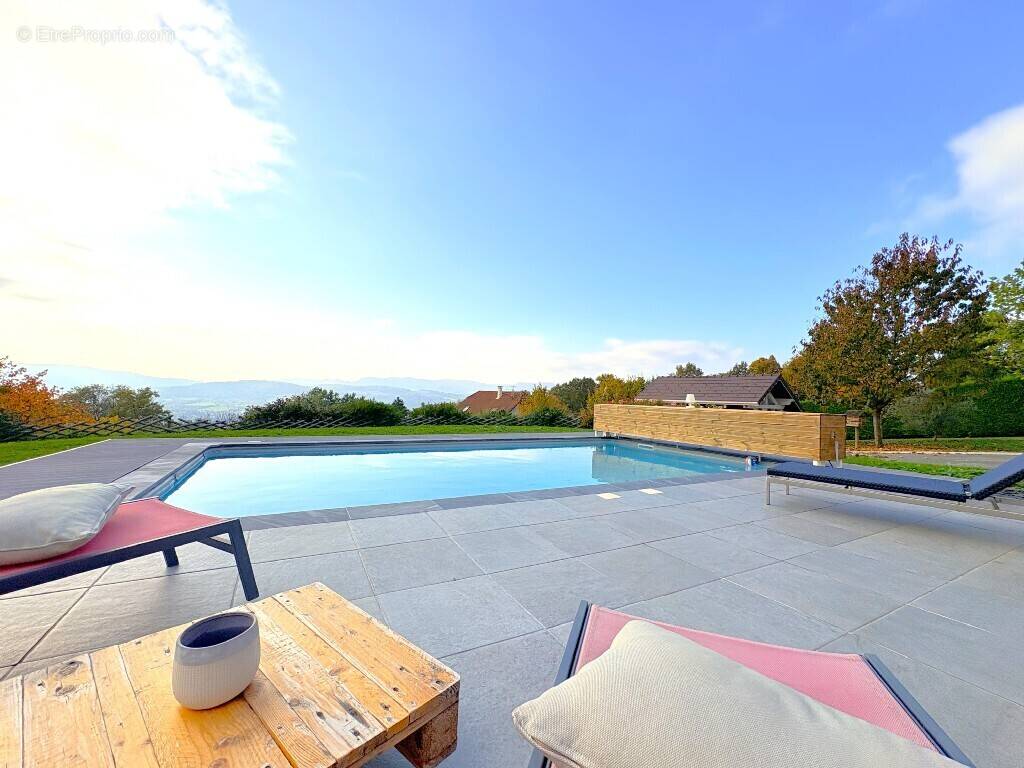 Maison à CHAINAZ-LES-FRASSES