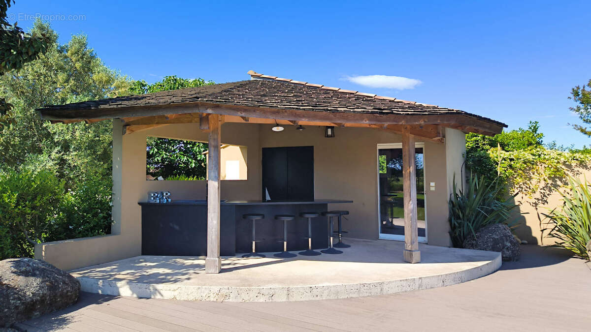 Propriété d’exception avec piscine et 3 600 m2 en bordure de campagne près d’Uzès - photo 19