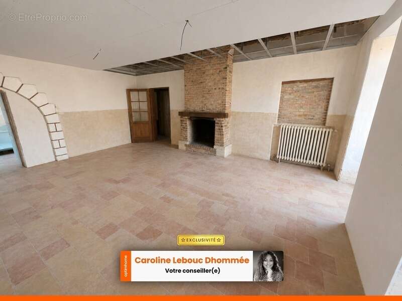 Maison à LA CHAPELLE-SOUEF