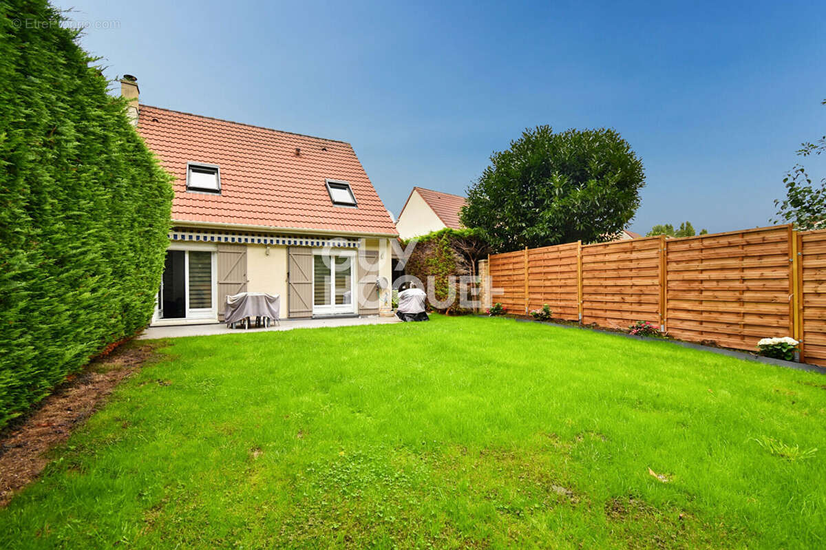 Maison à PONTAULT-COMBAULT